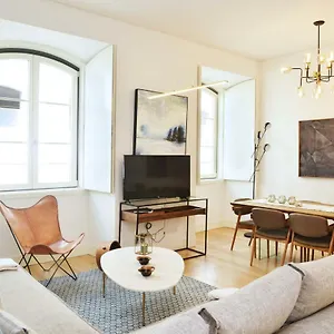 Apartment Trendy Chic - Checkinhome, Lisbon