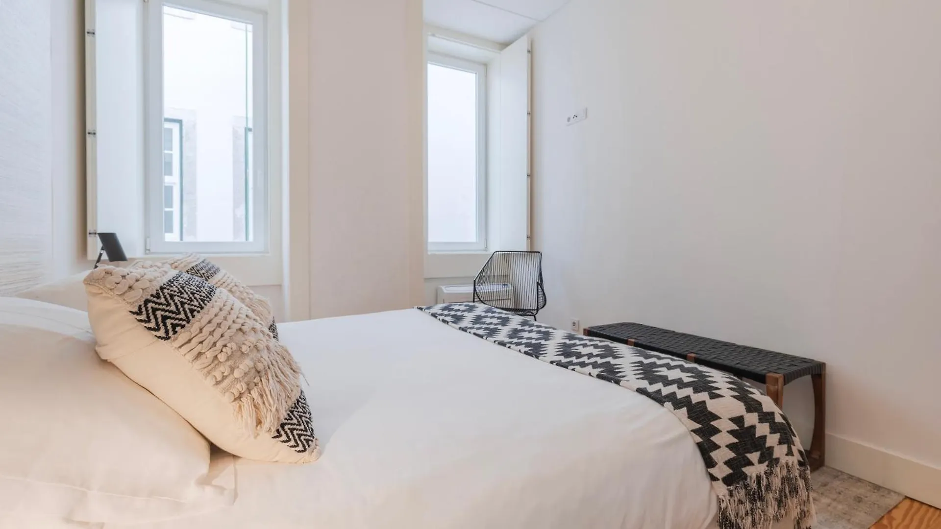 Downtown By The River Apartment By Lovelystay Lisbon